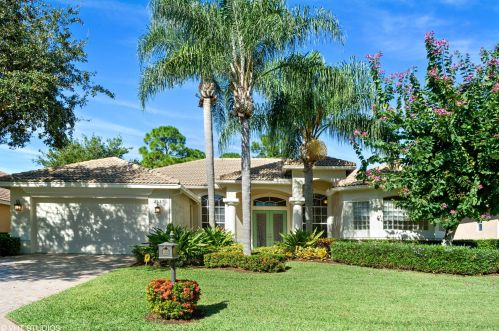 8037 Links Way, Fort Pierce, FL 34986-3036