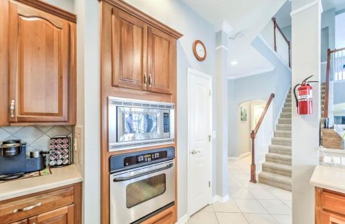 413 Islebay Dr, Ruskin FL  33572-3332 exterior