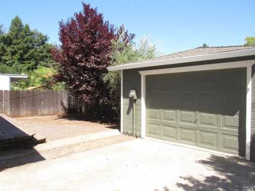 344 Washington Ave, Ukiah CA  95482-6323 exterior