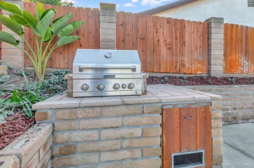 1896 Gotham St, Chula Vista CA  91913-2623 exterior