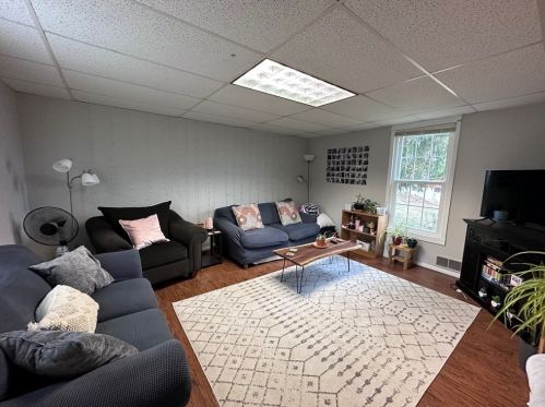 280 Normal Ave, Slippery Rock, PA 16057-1225