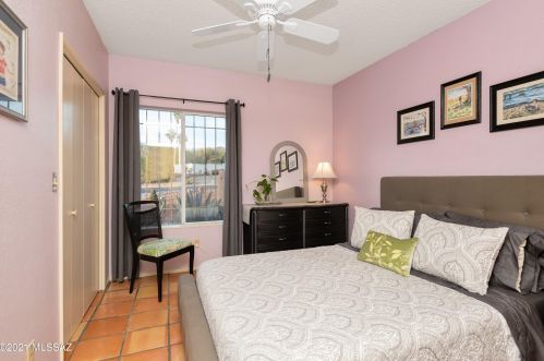 7552 Knollwood Cir, Tucson AZ 85750-2325 exterior