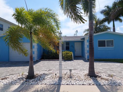 321 2nd Ct, Dania Beach, FL 33004-4814
