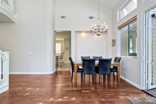 2710 Cyn Ave, San Diego CA 92123-5428 exterior