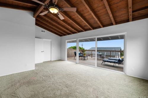 2114 Caddington Dr, Palos Verdes Estates CA  90275-2015 exterior