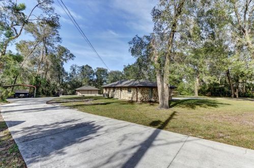 820 Boundary Ave, Deland FL 32720-3130 exterior