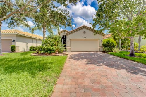 11319 Mountain Ash Cir, Fort Pierce, FL 34987-2491