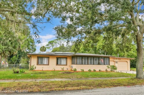 633 Varr Ave, Cocoa, FL 32922-6163