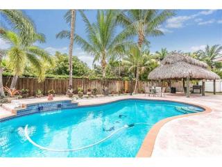 8102 163rd Pl, Miami, FL 33193-5103