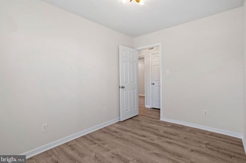 8335 Collins Ave, Camden NJ  08109-3568 exterior