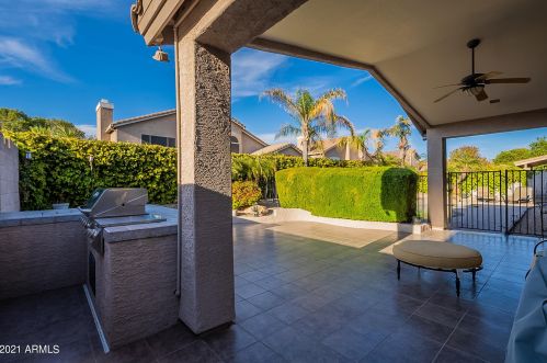 7002 Lone Cactus Dr, Glendale AZ 85308-9508 exterior