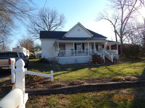 819 Corbin St, Albemarle, NC 28001-3220