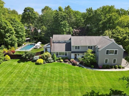 34 Summit Ridge Rd, New Canaan, CT 06840-6625