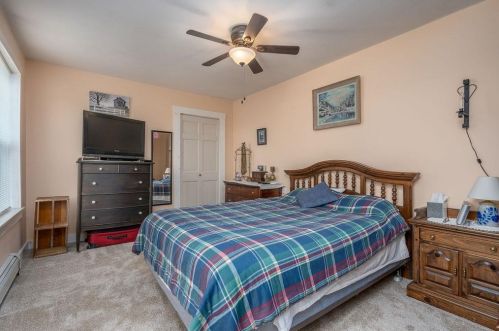 104 Lk Shr Dr, Northwood NH  03261-3707 exterior