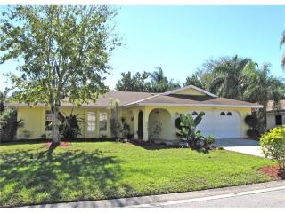 3960 Helene St, Sarasota, FL 34233-1112