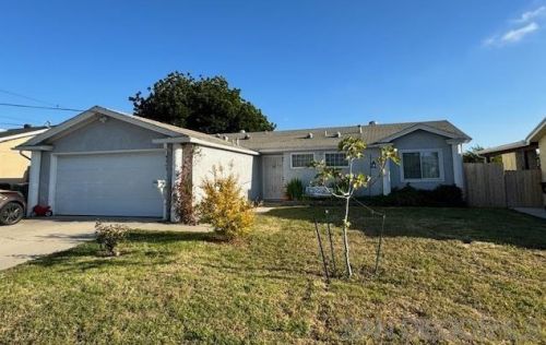 4263 Tolowa St, San Diego, CA 92117-3854