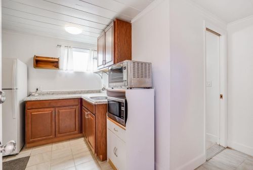 542 Hazel Ave, San Bruno CA  94066-4228 exterior