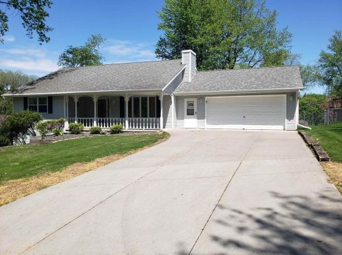 1315 Mirage Dr, Green Bay, WI 54313-1308