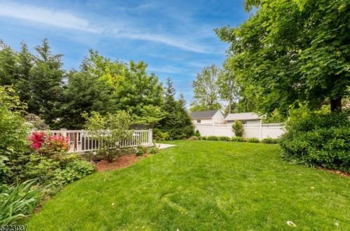 30 Berkshire Rd, Maplewood NJ 07040-1430 exterior