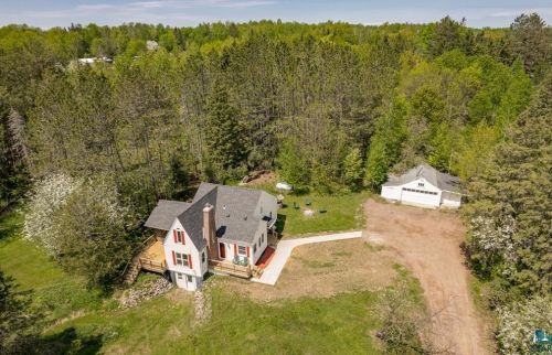 4011 Nelson Rd, Duluth MN 55803-2722 exterior