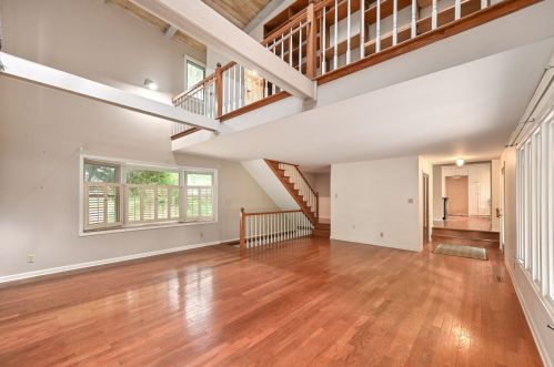 6703 Pioneer Rd, Thiensville, WI 53097-1417