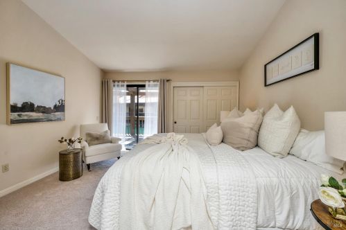 41 Fountain Grove Cir, Fairfield CA  94558-2483 exterior