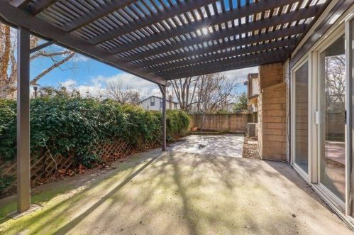 2238 Kingstree Ln, Rancho Cordova CA  95670-4212 exterior