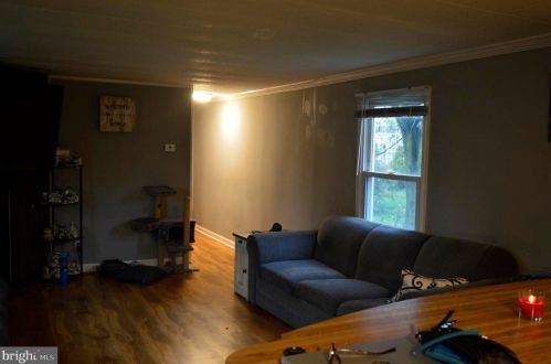 2208 Blair Dr, Yardley PA  19067-3606 exterior