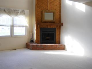 616 Kingswood Dr, Evansville IN  47715-7109 exterior