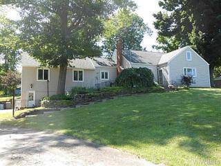 4920 Meadowbrook Rd, Buffalo, NY 14221-4216