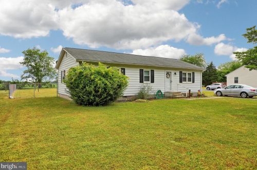 7178 Airport Rd, Laurel, DE 19956-4215