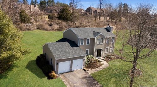 60 Red Glen Rd, Middletown, CT 06457-4975