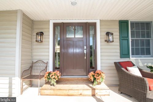 156 Whitney Ln, Southampton, PA 18954-1080