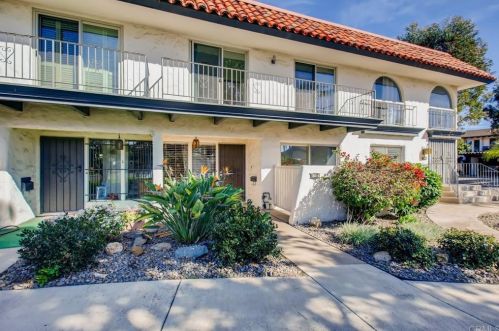 3023 Loma Riviera Dr, San Diego, CA 92110-5507