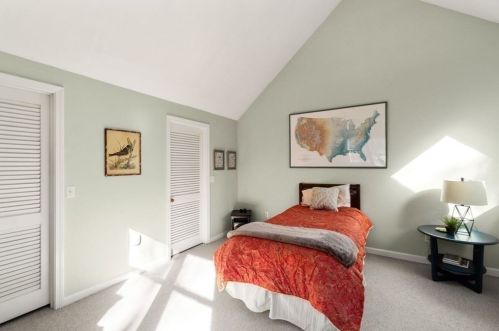 22 Main St, Dover MA  02030-2026 exterior