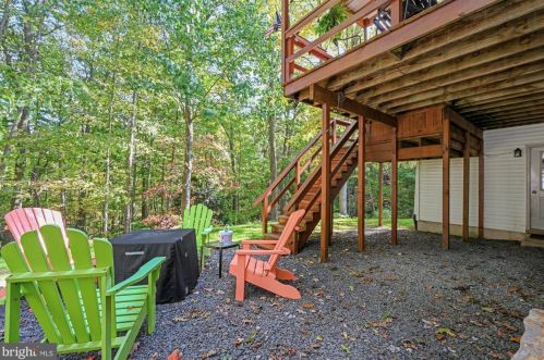 826 Pinewood Dr, Primrose PA 17901-9544 exterior