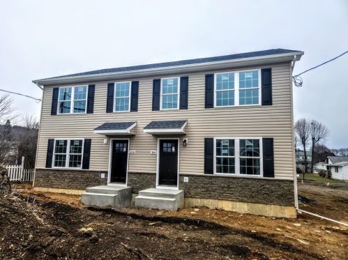 308 Main St, Walnutport, PA 18088-1627