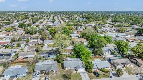 7007 Fairfax Dr, Port Richey FL  34668-5605 exterior