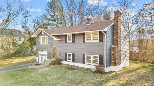 18 Harriet St, Norwich, CT 06360-3014