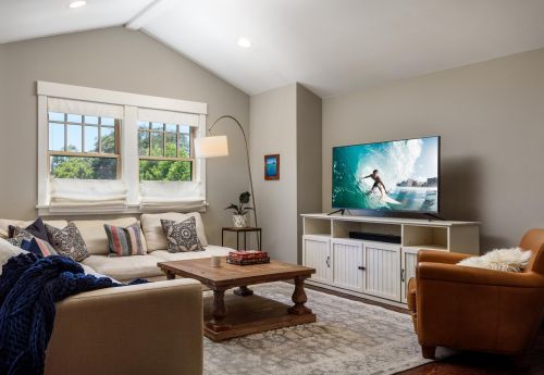 323 Pedregosa St, Santa Barbara, CA 93101-1052