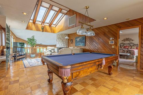 20 Cedar Ln, Babylon NY  11702-3809 exterior