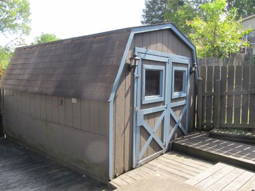 448 Broad St, Grove City PA  16127-2201 exterior