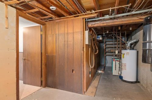 3546 Mendon Rd, Cumberland RI  02864-2136 exterior