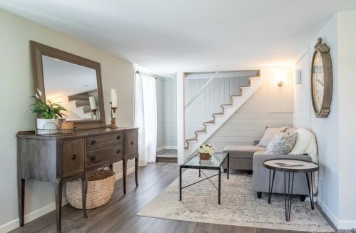 10 Beech St, Danbury CT  06810-5719 exterior