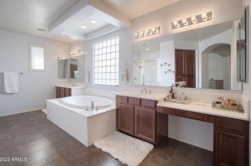 2204 Bowker St, Phoenix AZ  85040-3424 exterior