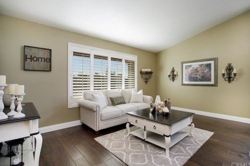 18668 Chickory Dr, Riverside, CA 92504-9524