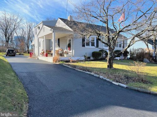 3412 Theresa St, Norristown, PA 19403-1414