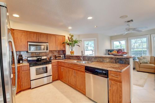 2077 53rd St, Boca Raton FL 33496-3452 exterior