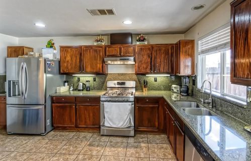 15088 Filly Ln, Victorville, CA 92394-7530