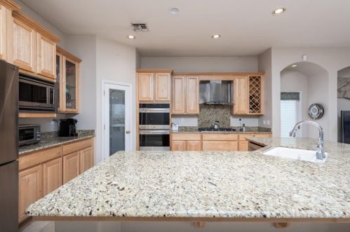 1118 Souza Dr, Folsom CA  95762-7555 exterior